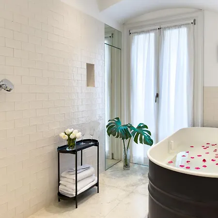 Maison d'hôtes Guesthost - Brera Exclusive And