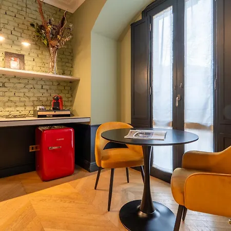 Guesthost - Brera Exclusive And Maison d'hôtes Milan