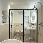 Guesthost - Brera Exclusive And 3* Milánó