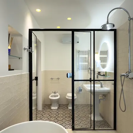 Ospitali, Ks-suites * Milan