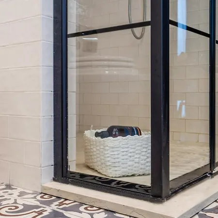 Ospitali, Ks-suites Guest house *