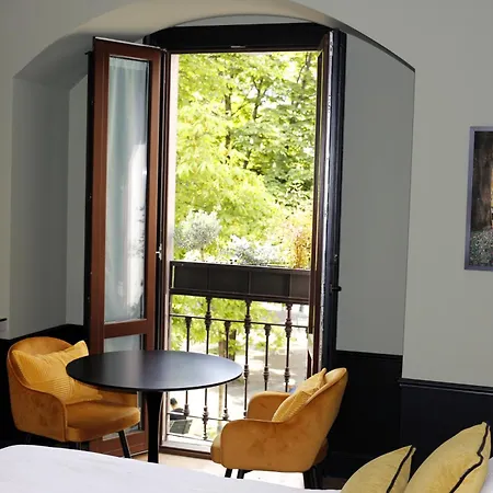 Guesthost - Brera Exclusive And 3* Milán